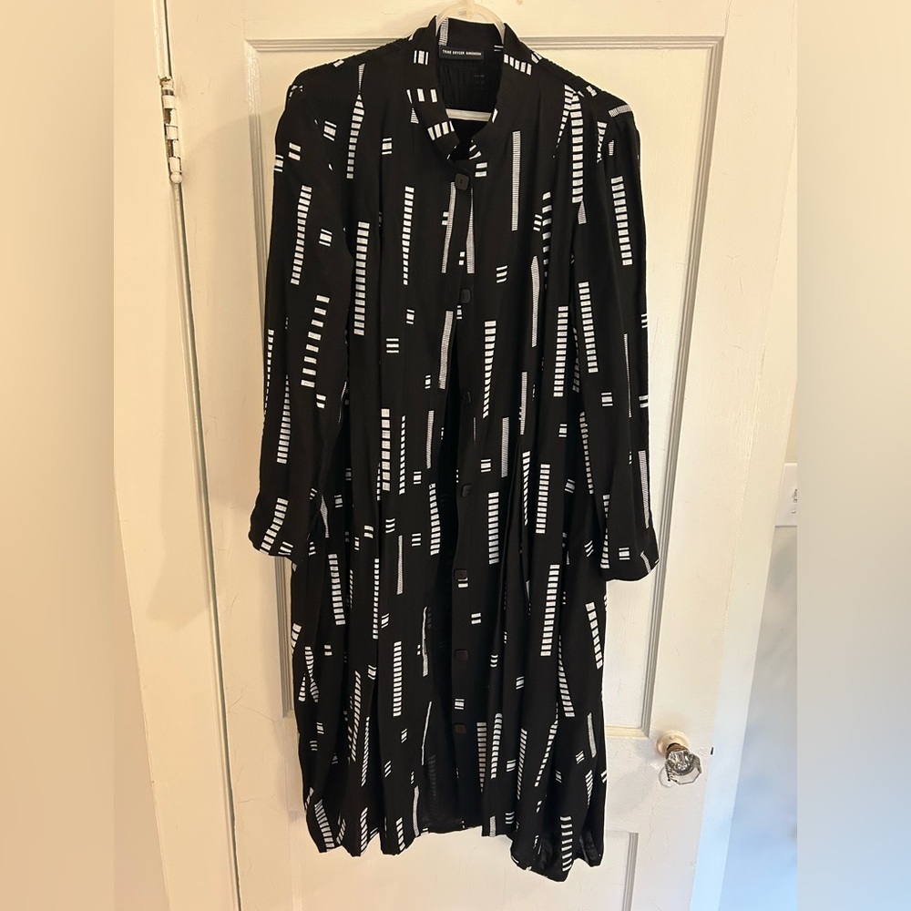 Trine Kryger Simonsen black and white avant garde patterned dress size 40 Danish